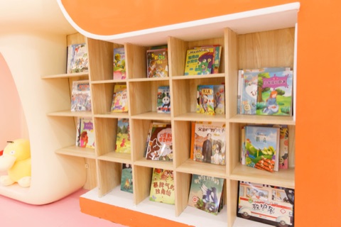 馨童学 · 校区阅读区
